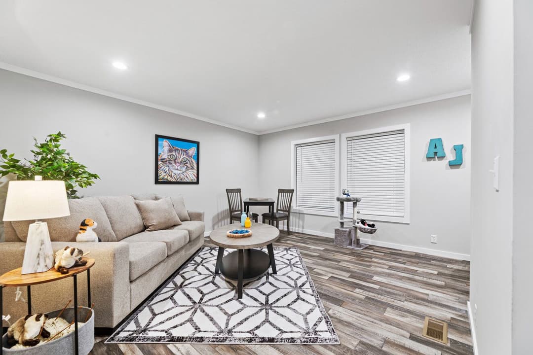 K2 32764p interior home features