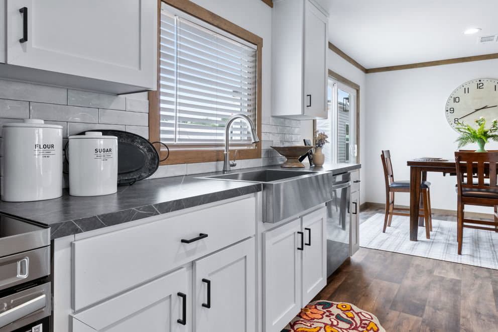 Farm 3 flex elite den kitchen home features