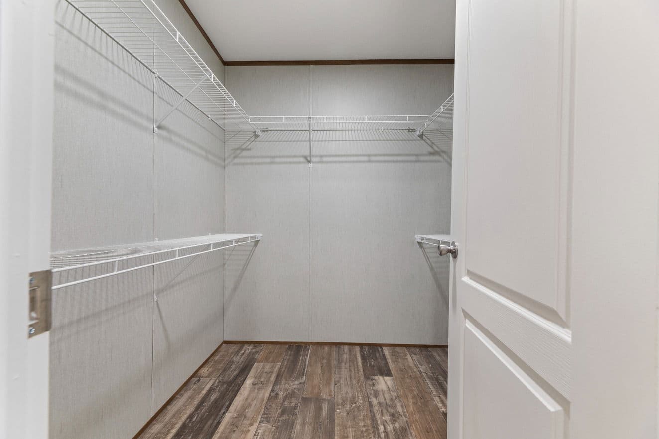 Excalibur 32644x interior home features