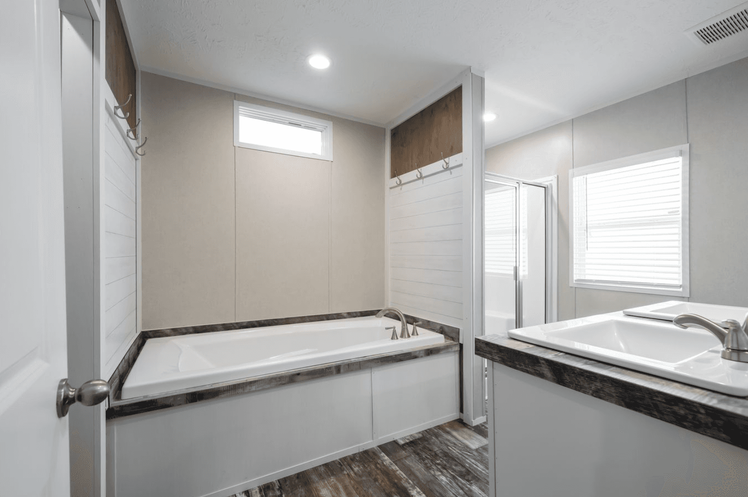 Willow bathroom home features