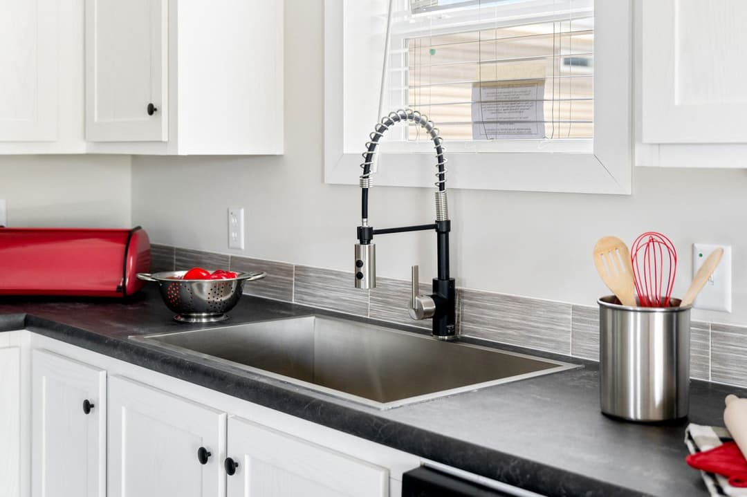 Uproar 28483u kitchen home features