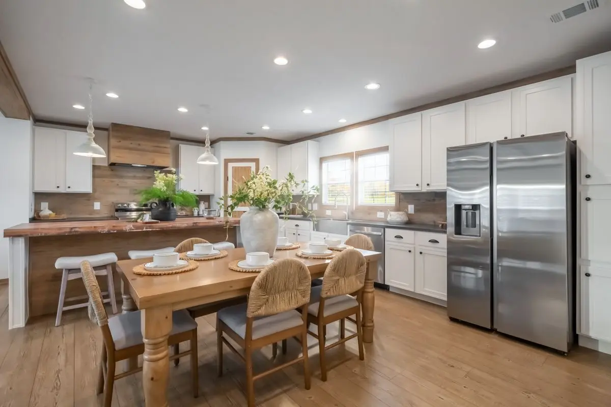 The reed hero home features