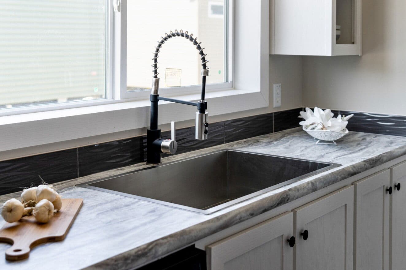 Champ kitchen home features