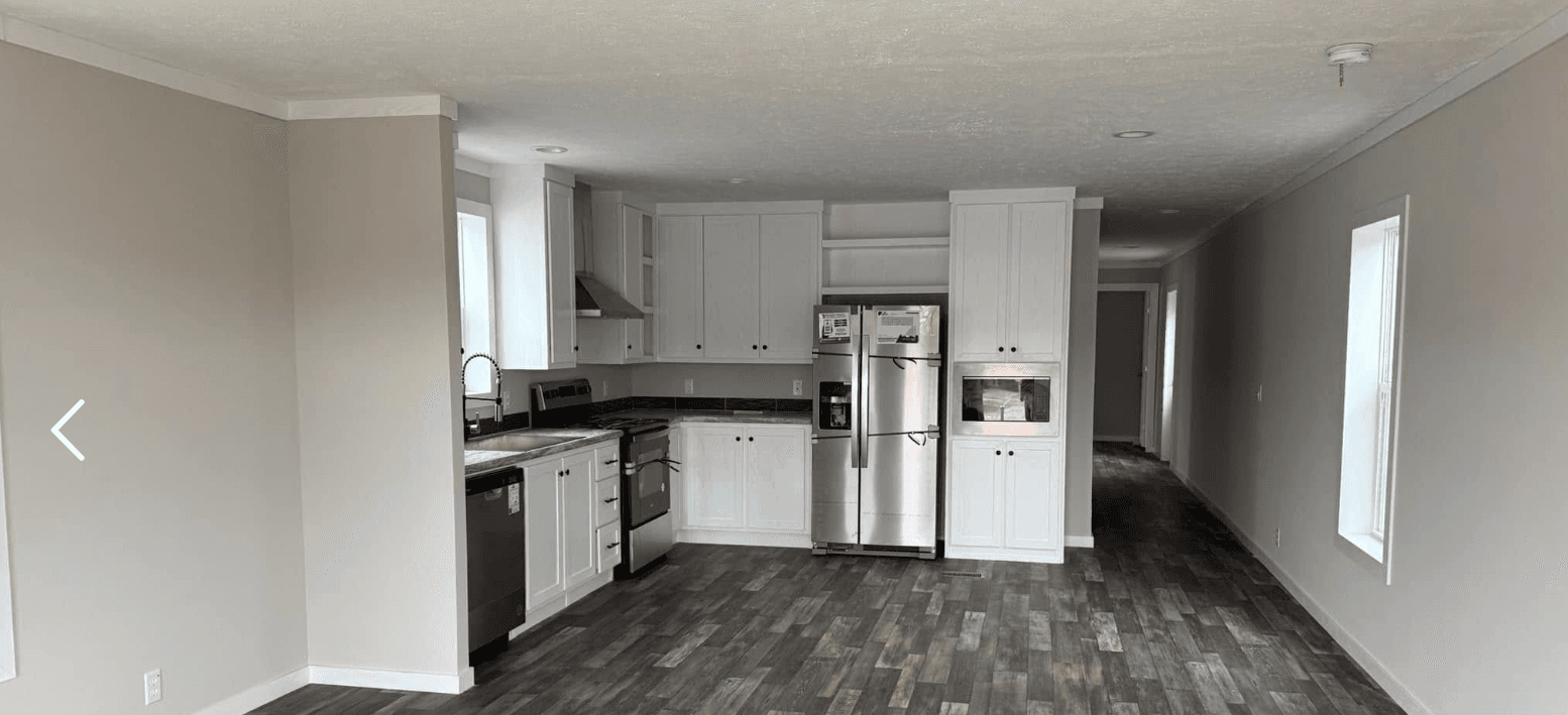 Deuce kitchen home features