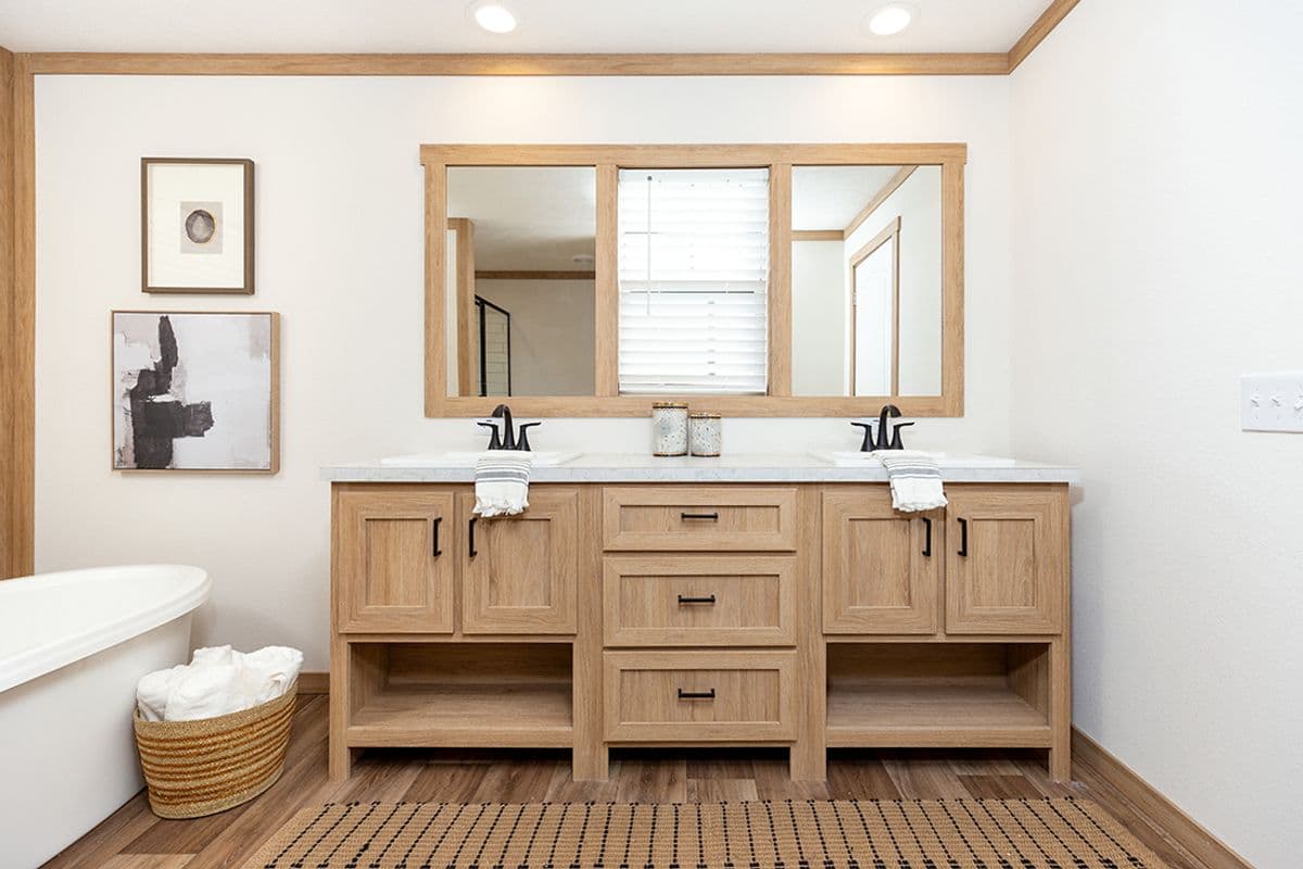 Angelina  home features