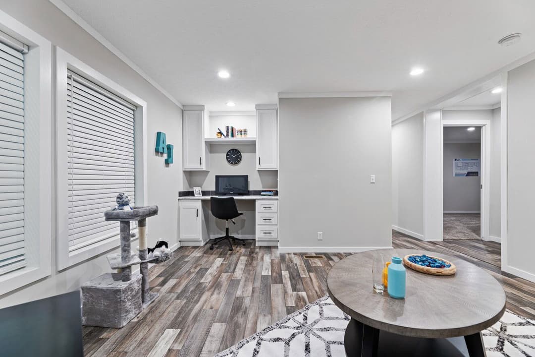 K2 32764p interior home features