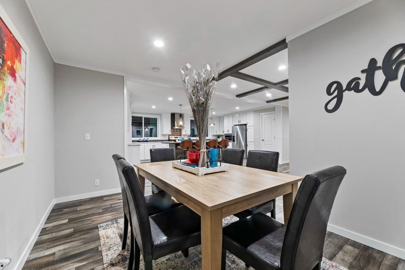 K2 32764p interior home features