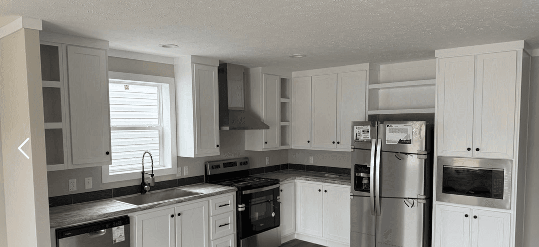 Deuce kitchen home features
