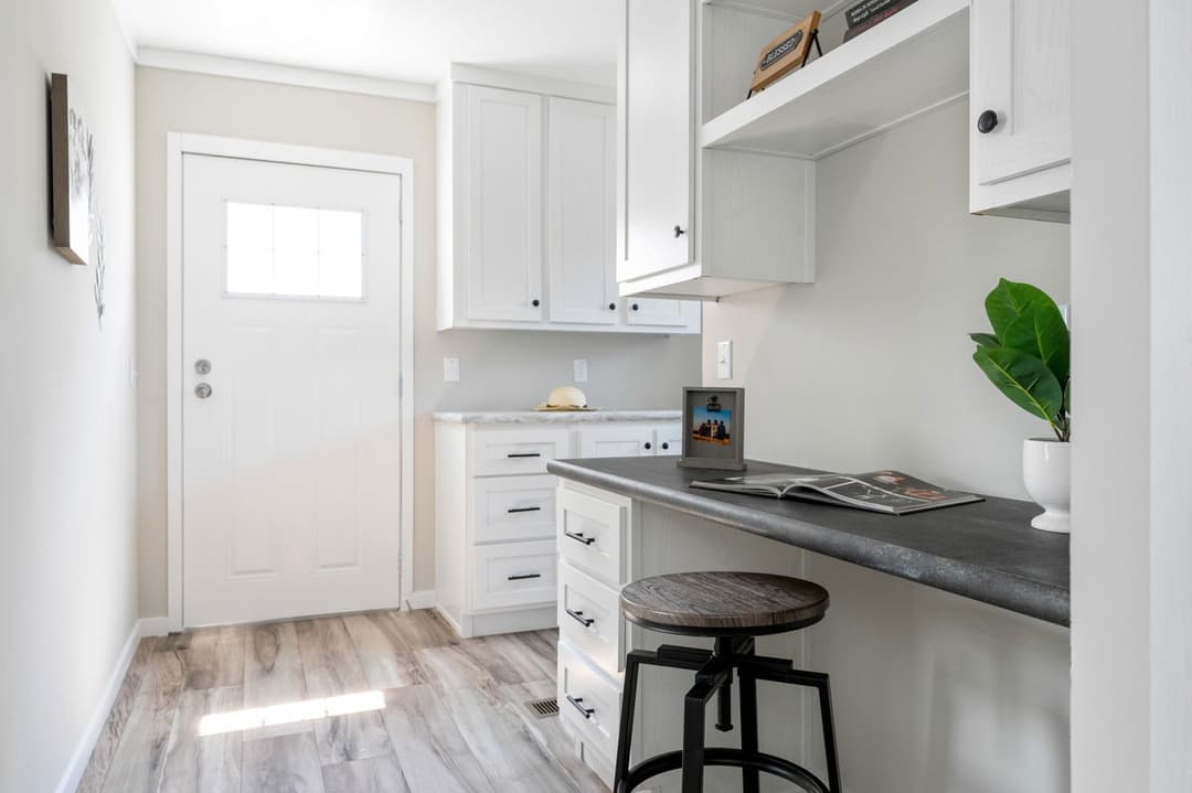 Champ interior home features