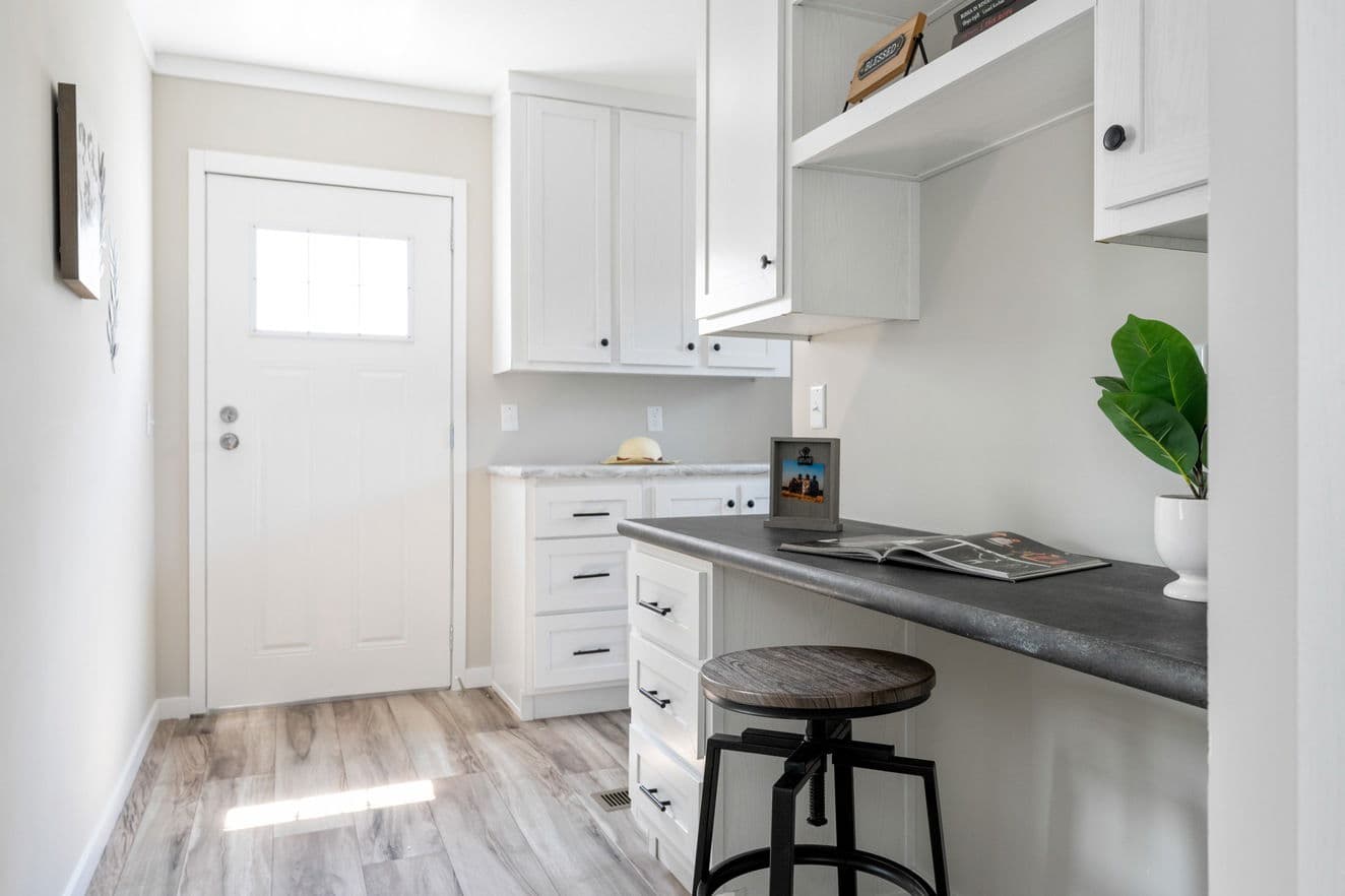 Champ interior home features