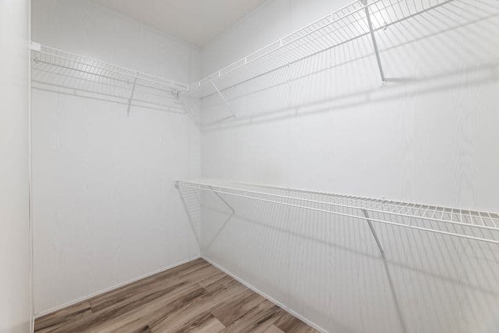 Atmos 28603n interior home features