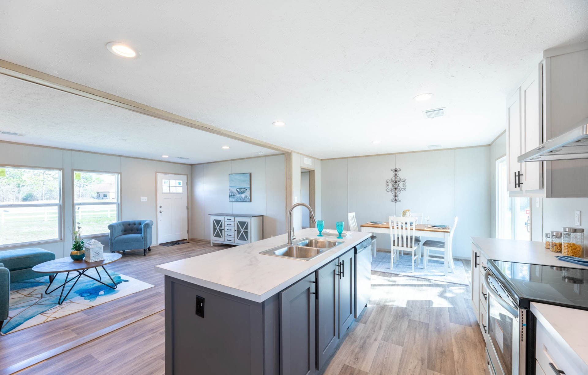 Expedition  home features