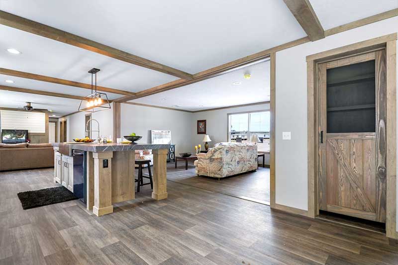 Tinsley  home features