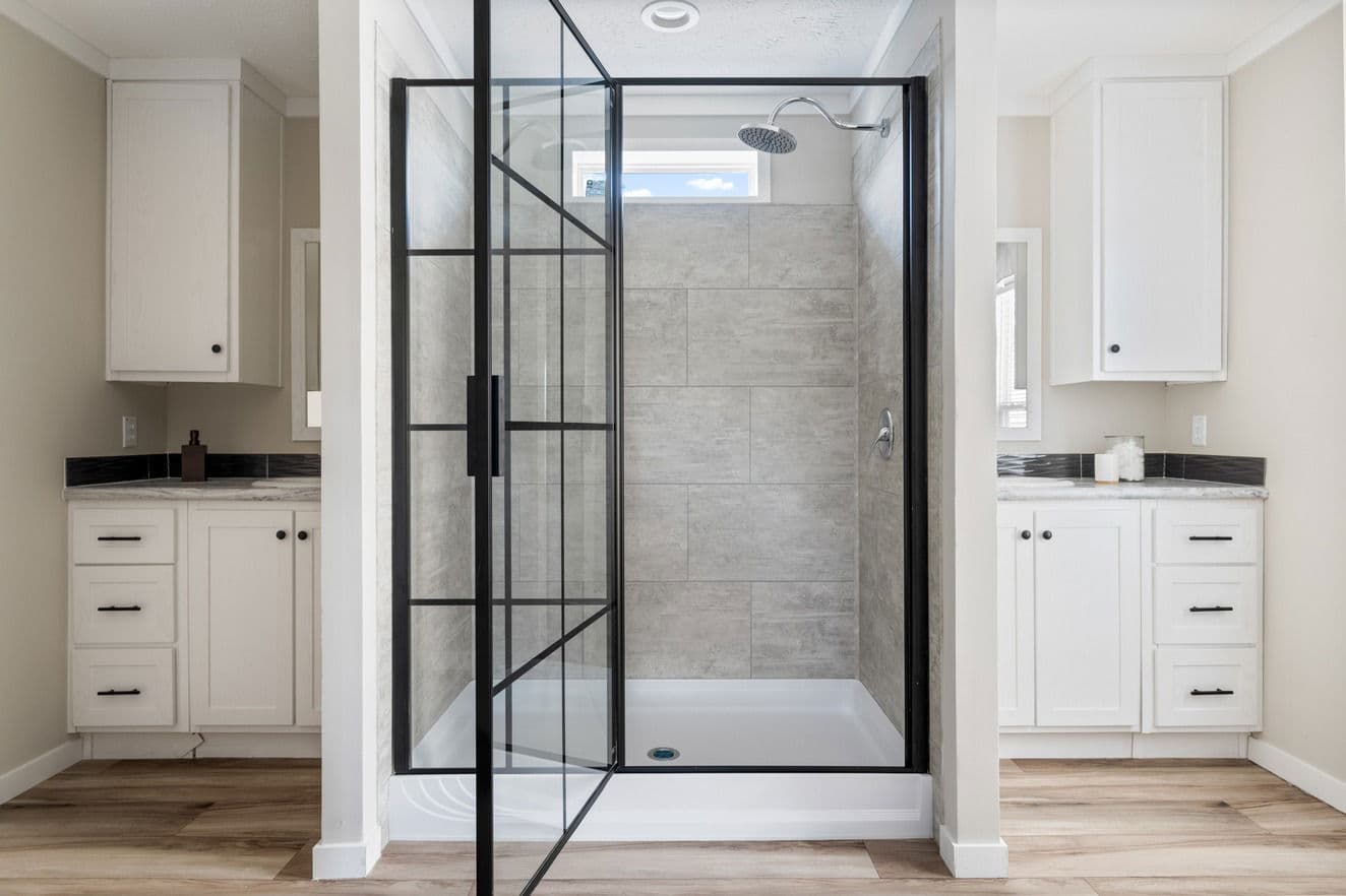 Champ 28563t bathroom home features