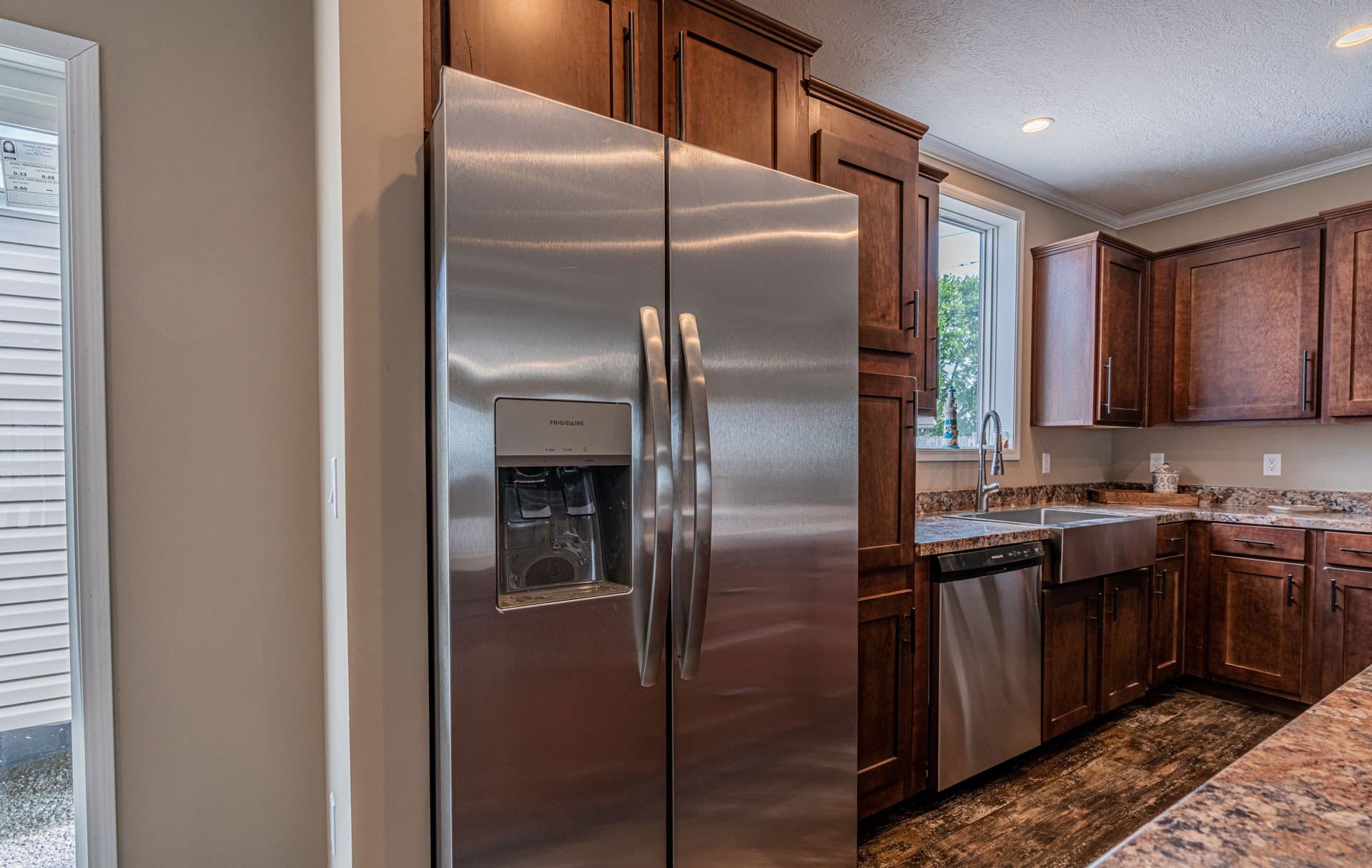 The lloyd ii  home features