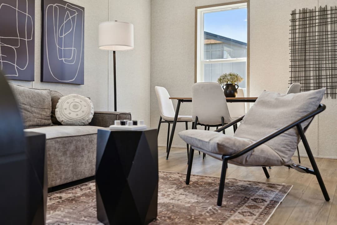 Pike interior home features
