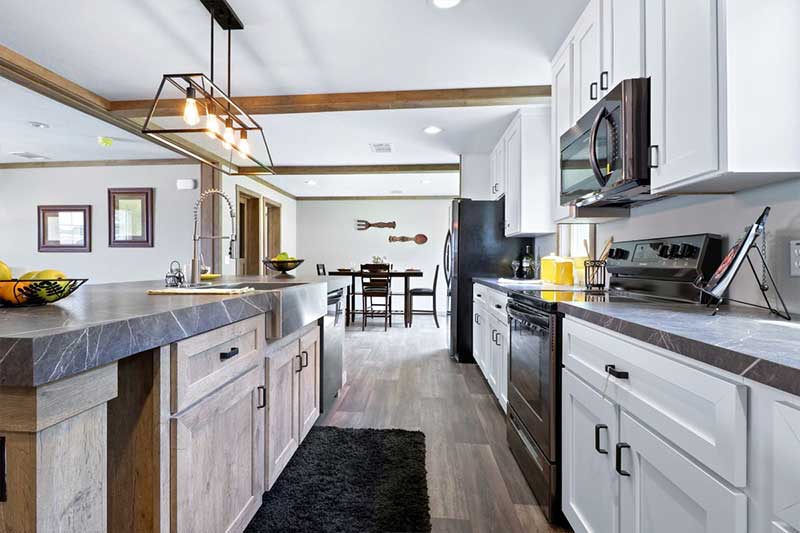 Tinsley  home features