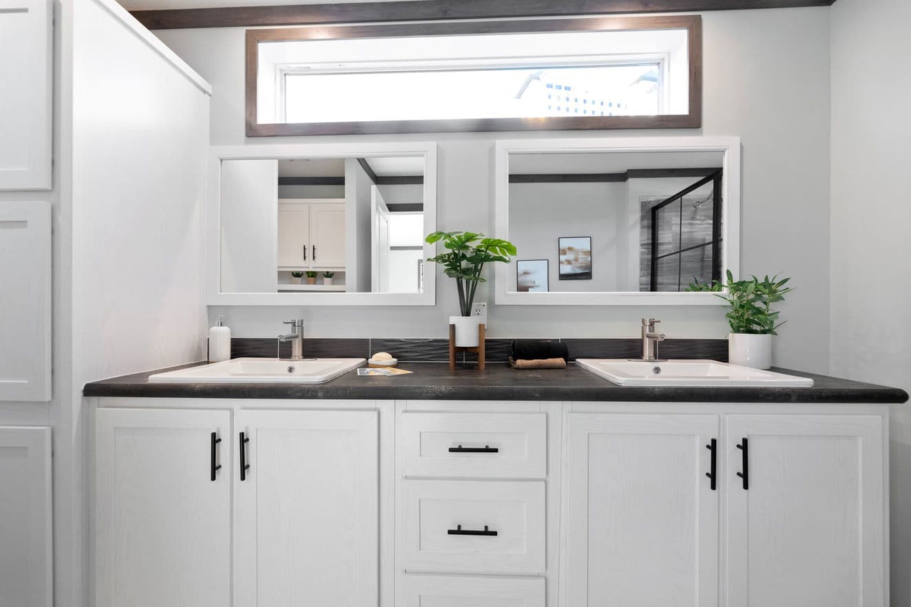 Pioneer 16763k bathroom home features