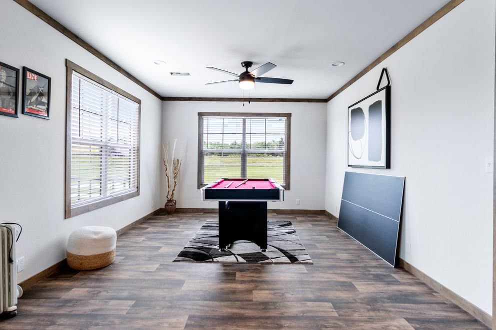 Farm 3 flex elite den interior home features
