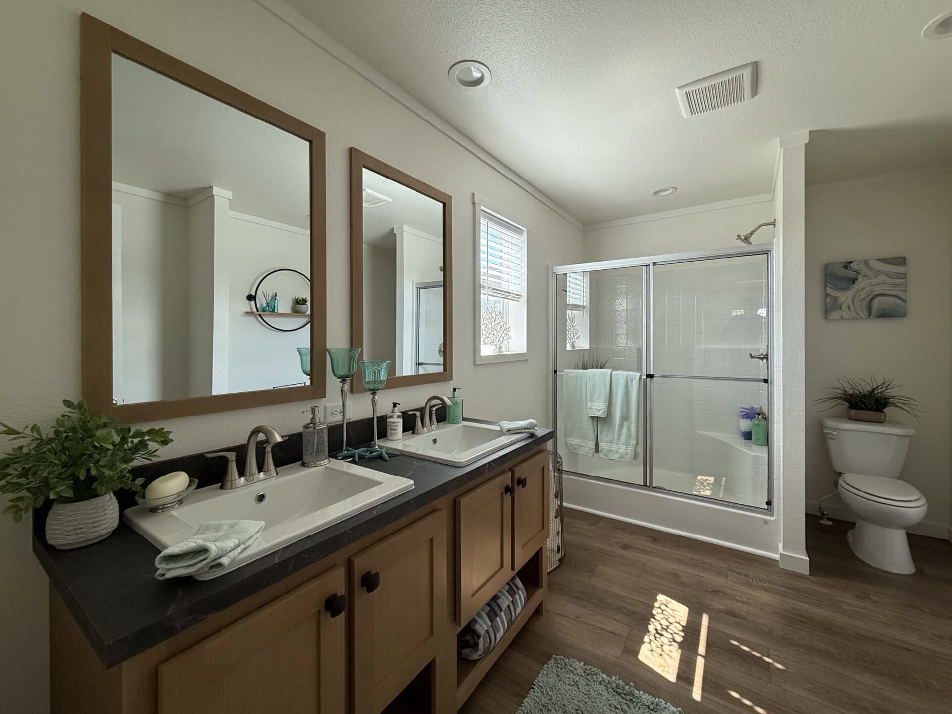 Rocket man  home features