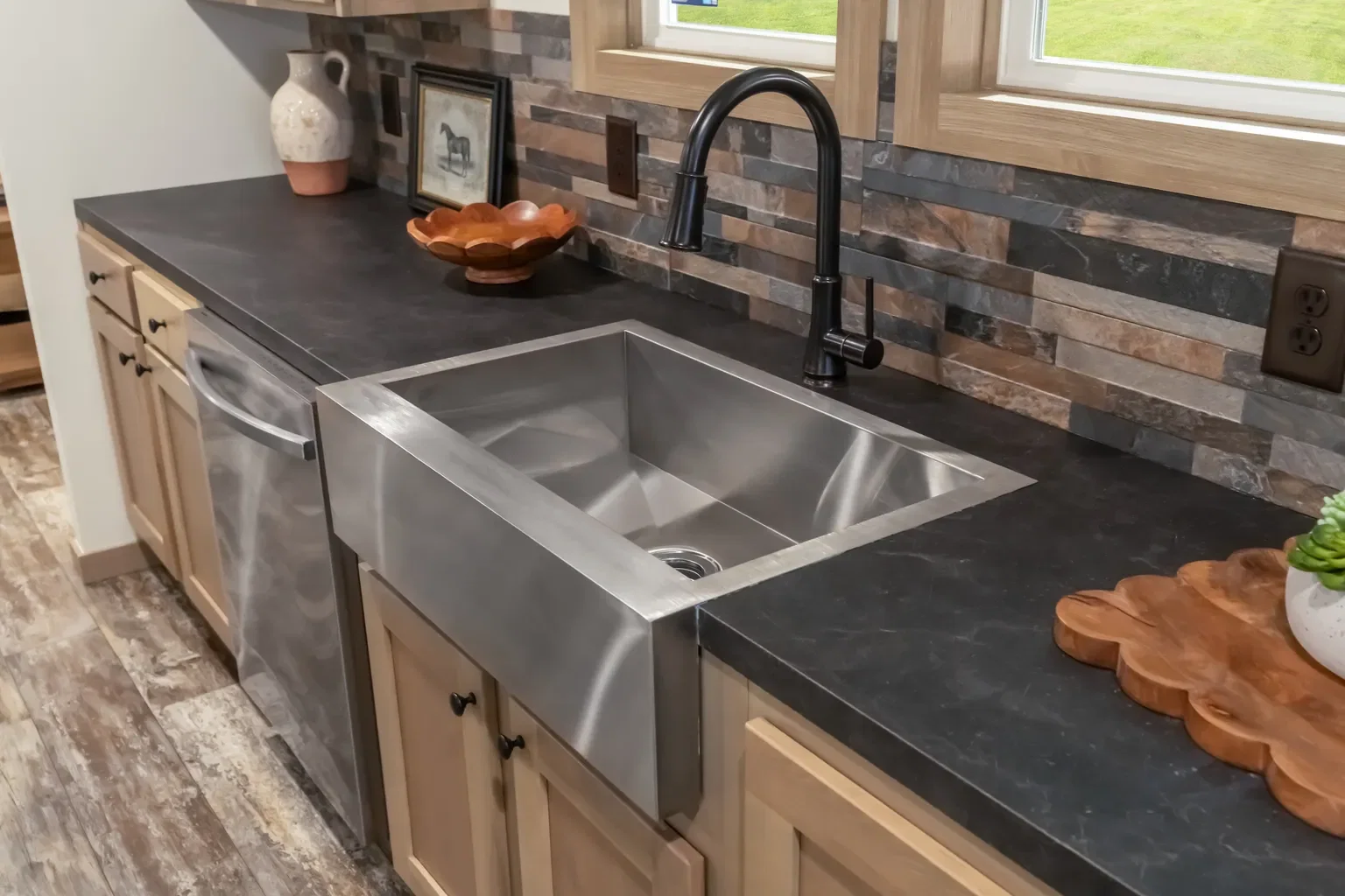 Boujee premier  home features