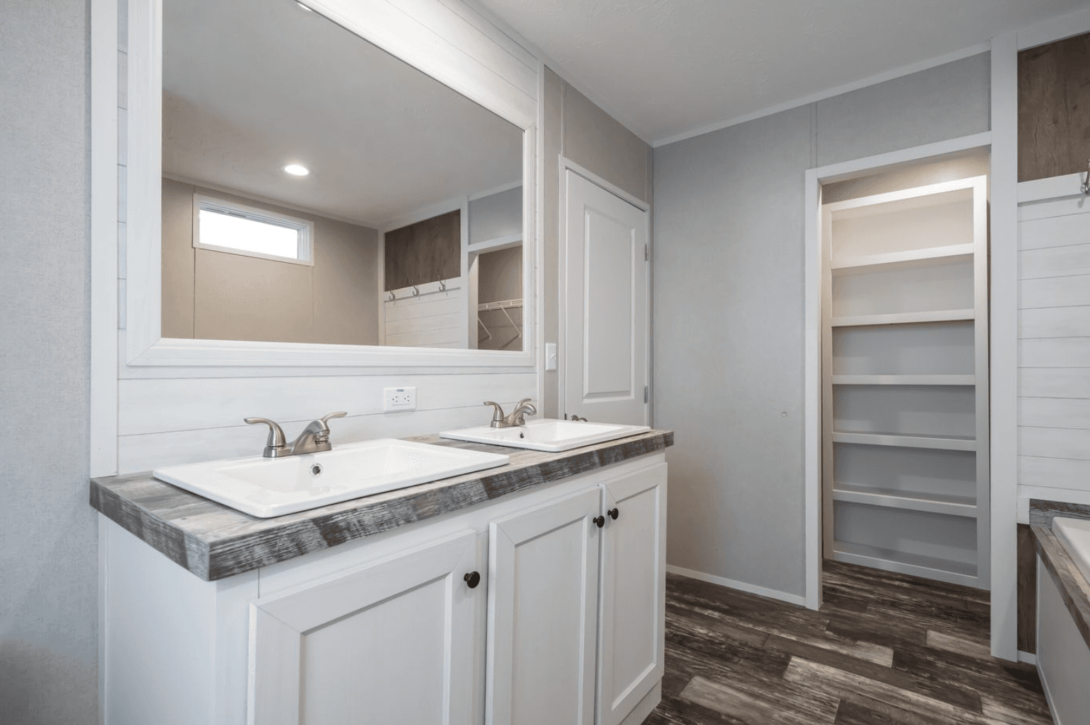 Willow bathroom home features